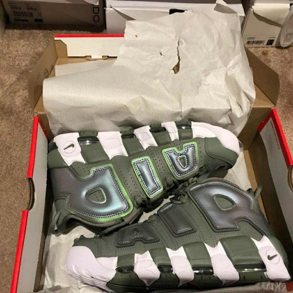 Women's Nike Uptempo - Picture 2 of 3